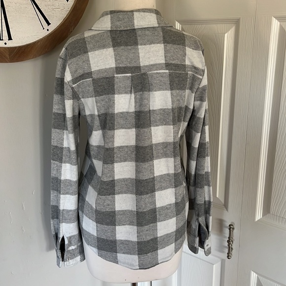 Mixed Threads Flannel - Picture 2 of 3